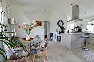 Dining Area- click for photo gallery